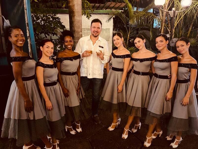 Cabaret performance at opening ceremony